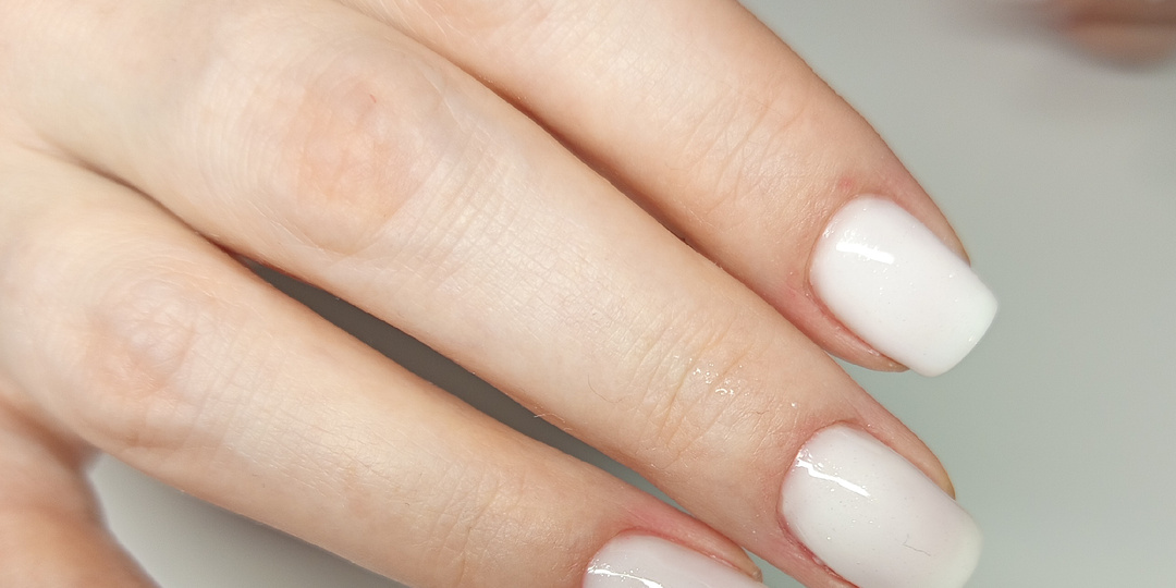 Можно ли делать маникюр во время беременности? Мнение профессионала.