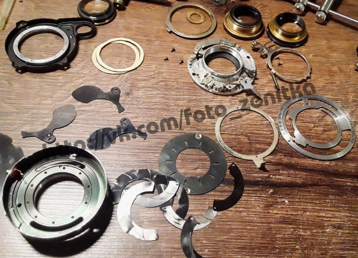 Разобранный затвор