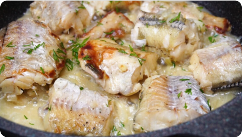 Ужин за 15 минут. Сочный Минтай на сковороде со сливочным вкусом! Этот вариант не хлопотного блюда готовь хоть каждый день...