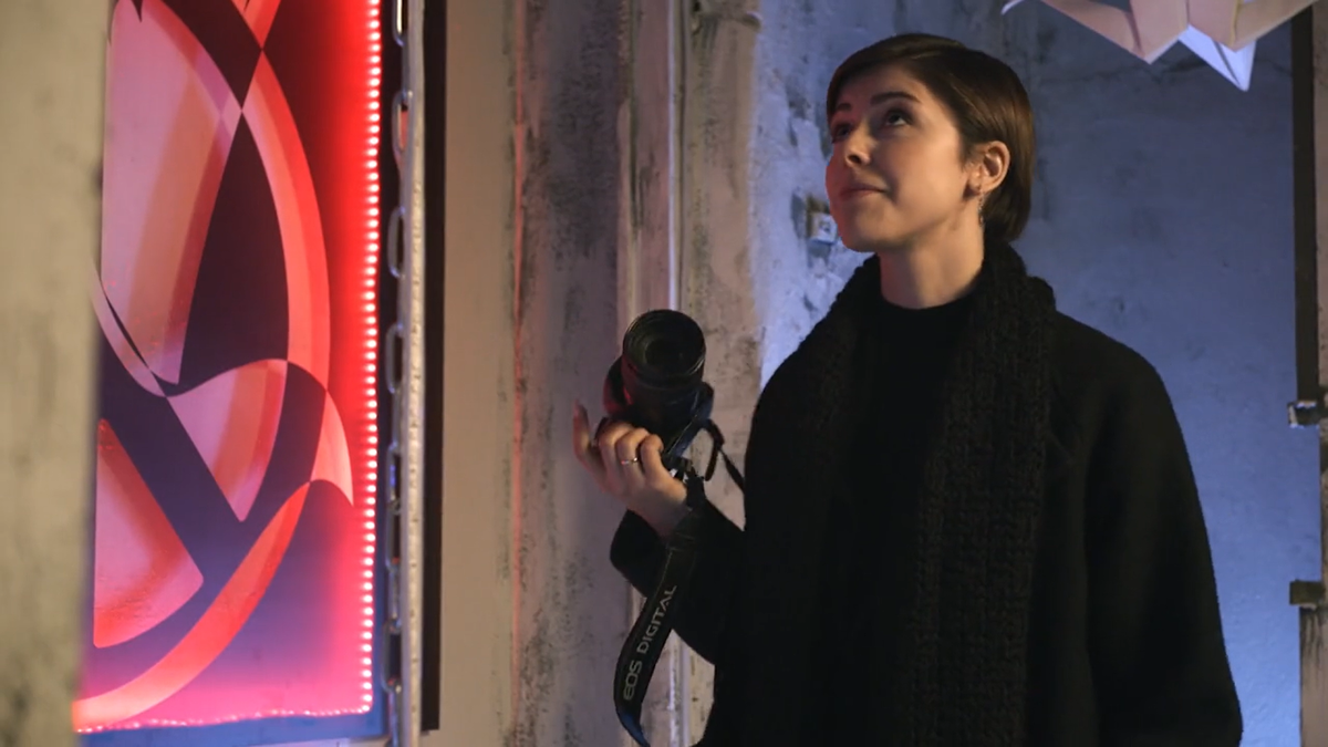 Кадр из сериала "Смерть в объективе", 2020 г., режиссер Артур Румынский, сценаристы Наталья Жердецкая, Александр Шаткевич, Дина Левина, композиторы Егор Зубков, Анатолий Зубков (скриншот) 