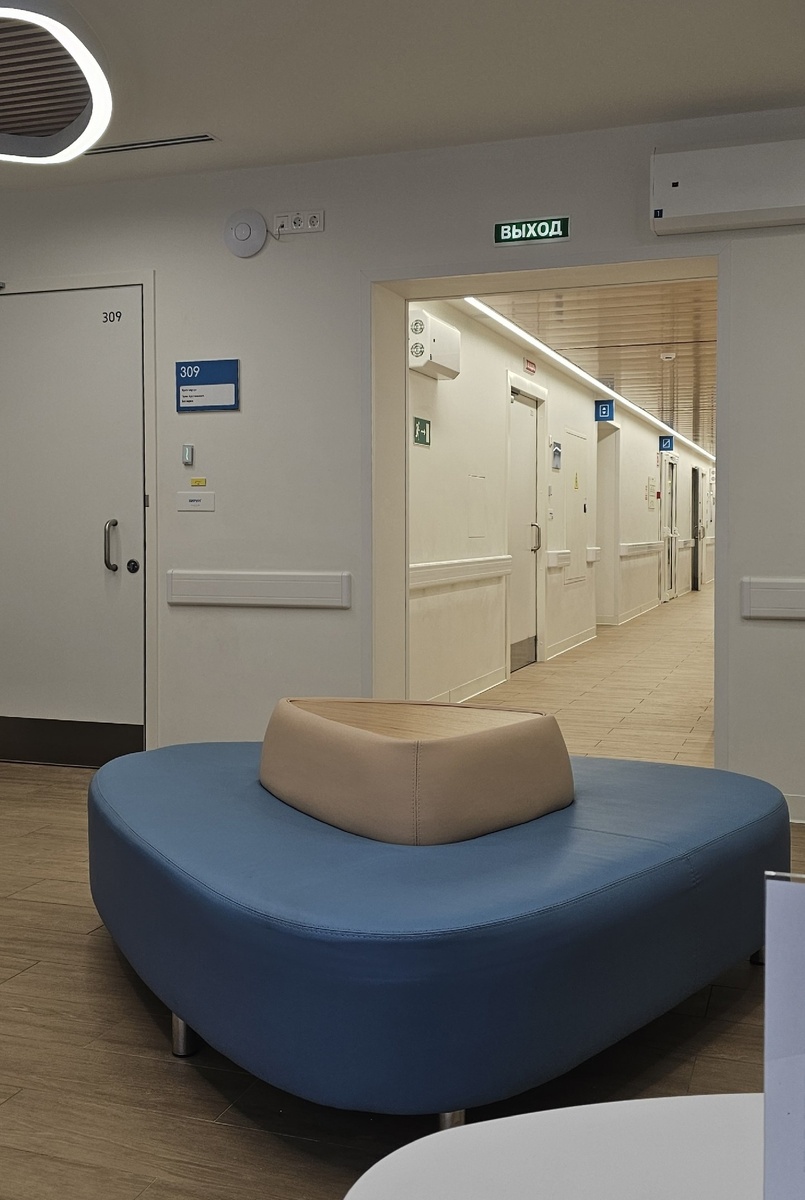 Поликлиника возле дома (моя фотография)