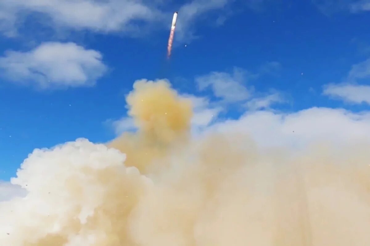    Запуск межконтинентальной баллистической ракеты стационарного базирования «Сармат».