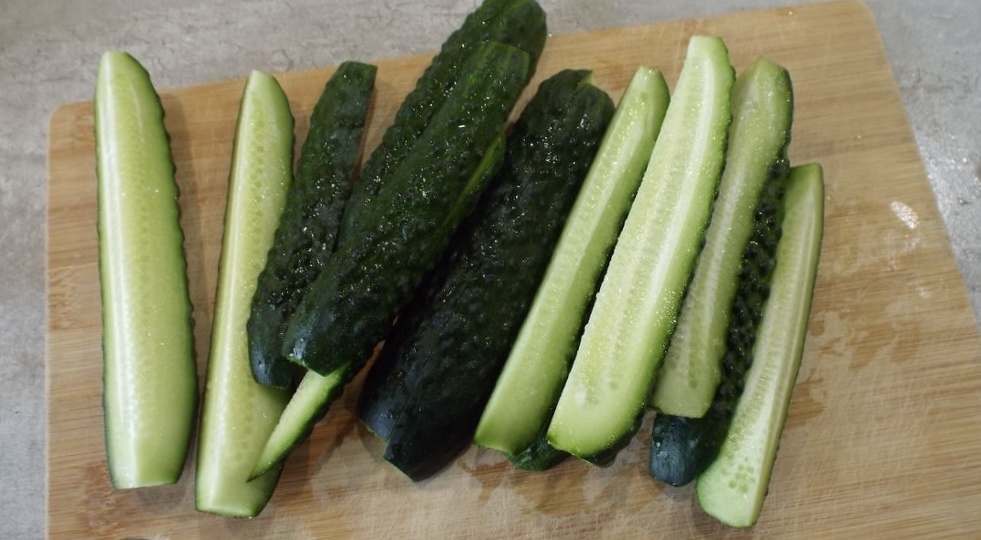 Отказалась от огурцов и снизила сахар. Почему диабетикам стоит убрать из рациона овощ