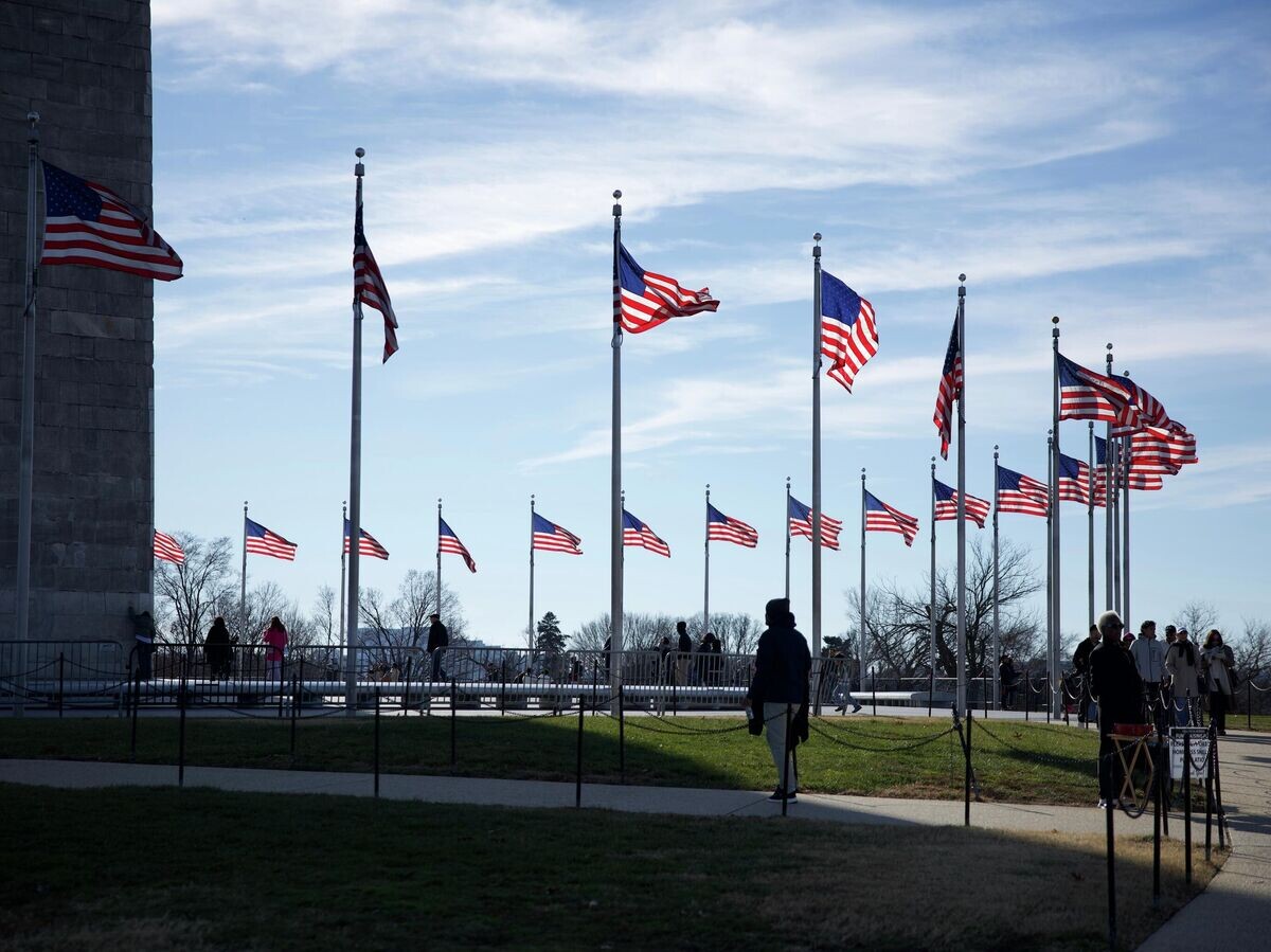    Флаги США в Вашингтоне | © РИА Новости / Игорь Наймушин