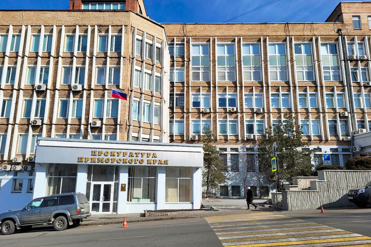 По иску прокуратуры во Владивостоке закрыли еще один ТЦ.  Фото: Фото: ФедералПресс / Анна Миронова