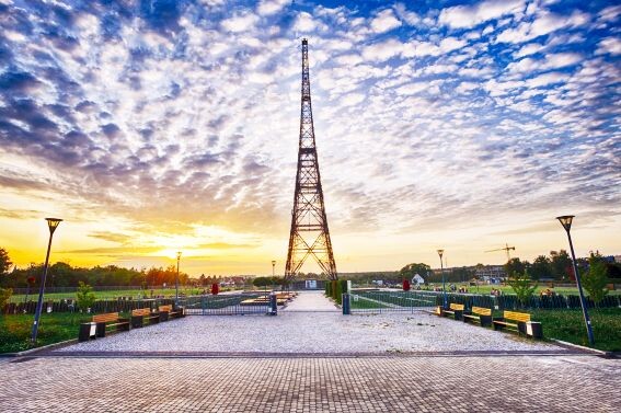 Дереянная радиовышка в польском Гляйвийе, 111 метров высотой, спонсируется государством и туристами