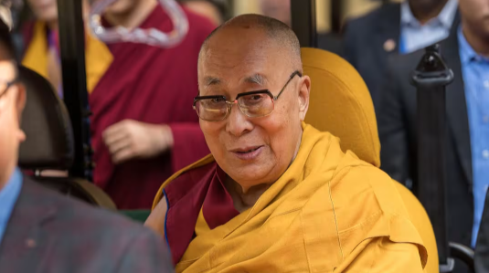 Выглядит энергичным для своих 90 лет