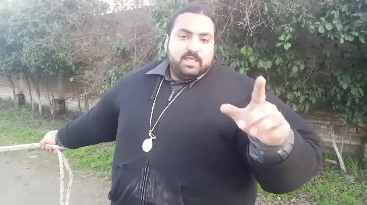 "Хан Баба" - выходец из очень богатой семьи. 