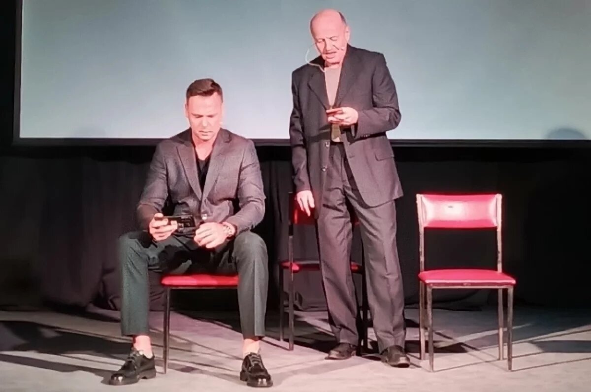    Читка пьесы «Косметика врага», театр «Город»