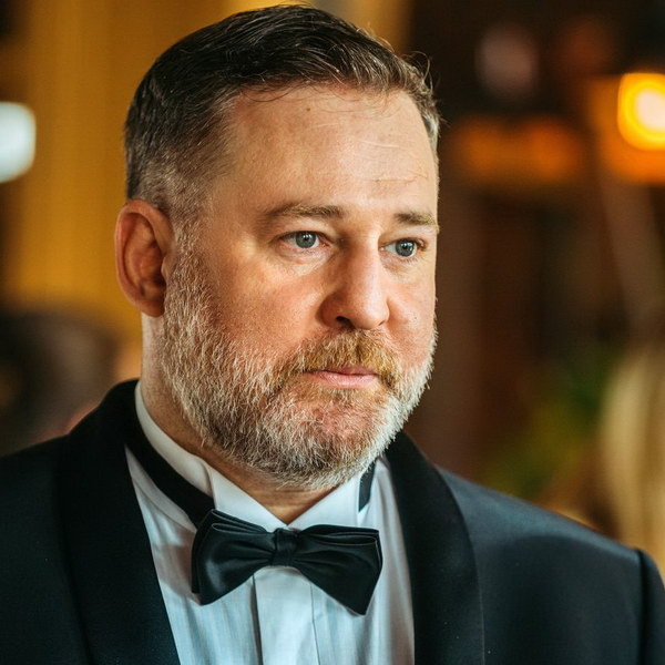     Сегодня родились Алексей Розин и Элис Купер