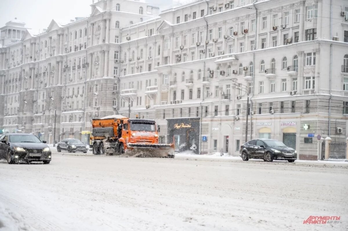    В Новосибирске за сутки вывезли более 27 тысяч кубометров снега