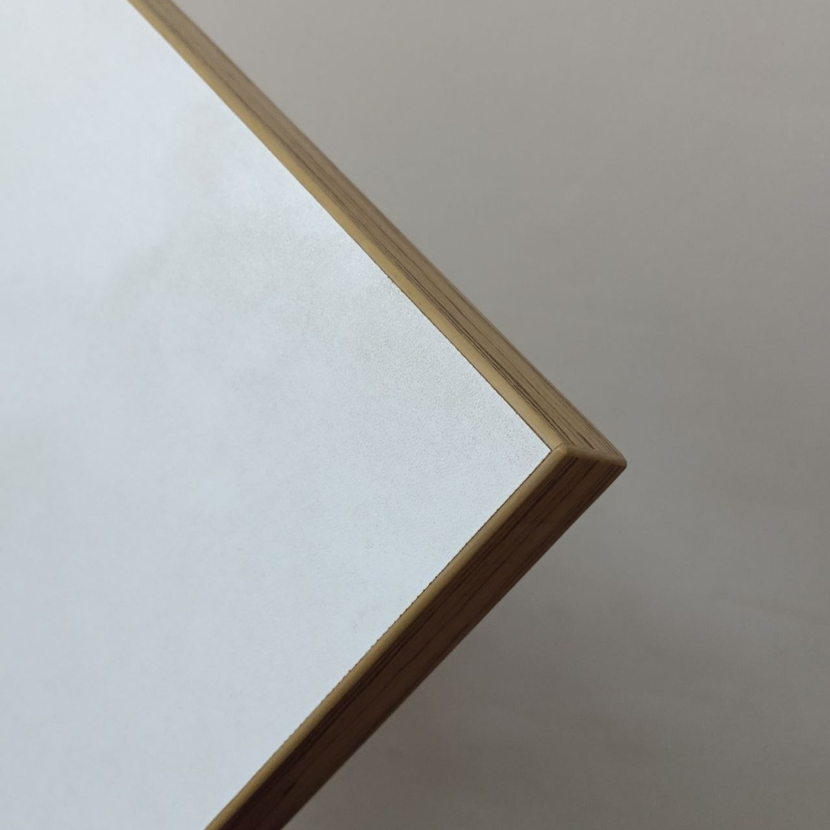 Крепкое приклеивание кромки, обработка торцов