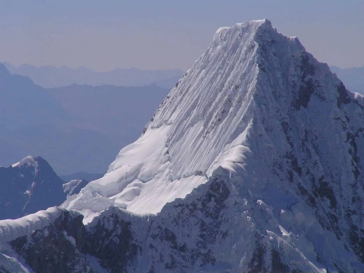Гора-икона: почему Альпамайо стала воплощением природной гармонии