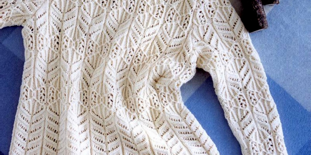 Свяжите красоту: ажурные пуловеры спицами.