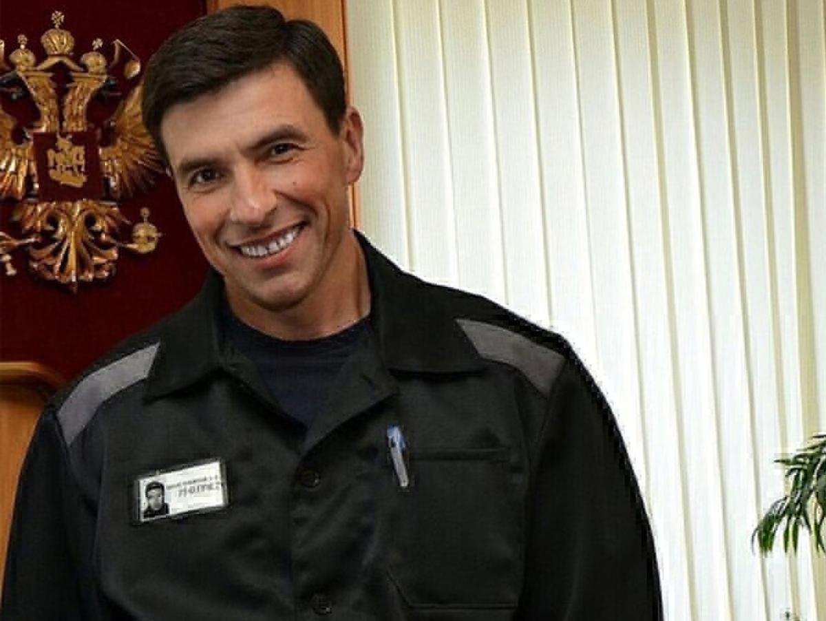 Александр Шерстобитов - выходец из Вооружённых Сил Советского Союза.