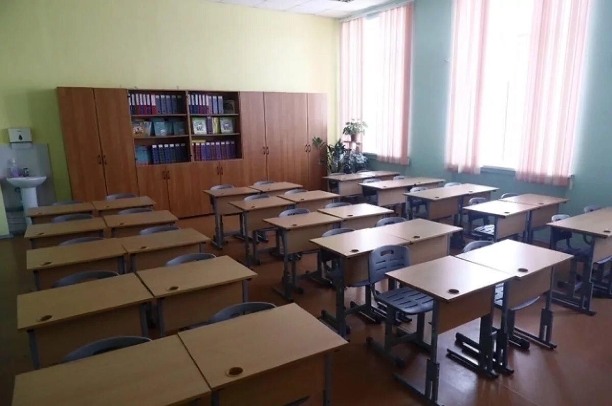    Девятиклассник в Башкирии принес на уроки нож