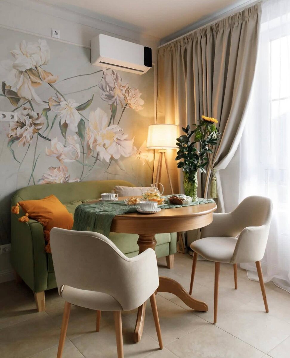 Ссылка на похожие изображения: https://art-fresco.ru/catalog/tsvety/