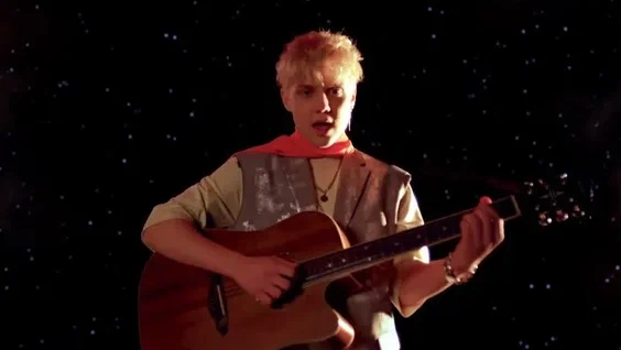 Скриншот клипа "Ты Венера-я Юпитер"