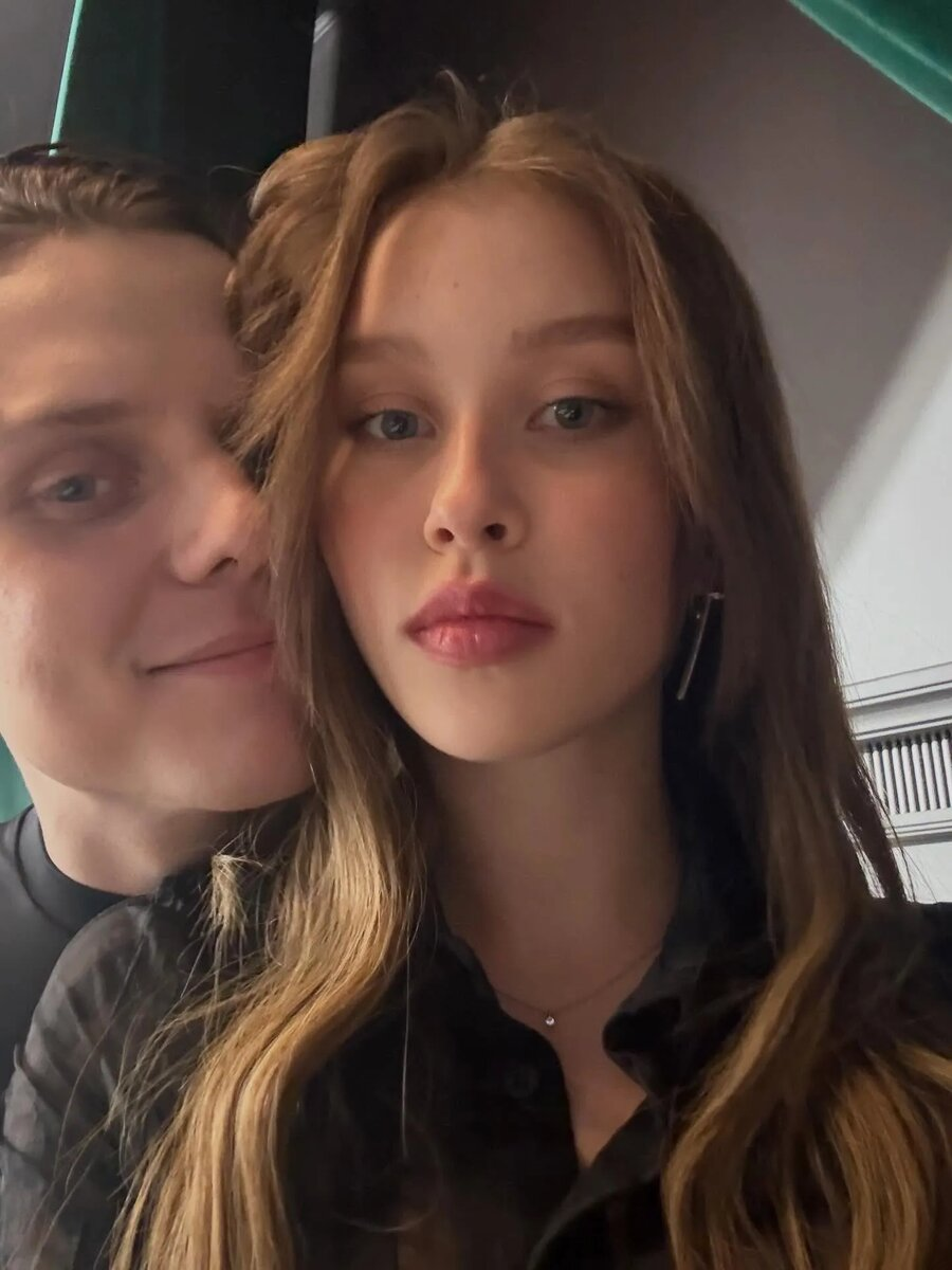 соцсети Роман с Аней Пересильд