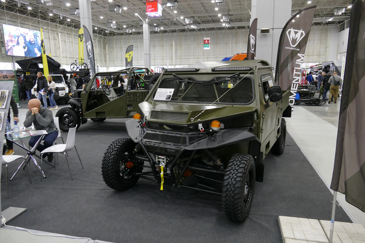 Стенд производственной группы "Моментум" на  "Вездеходере-2025".
