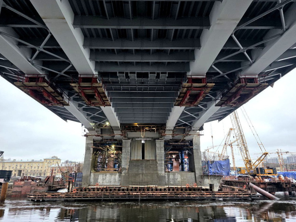     Фото: https://www.gov.spb.ru/press/governor/311127/
