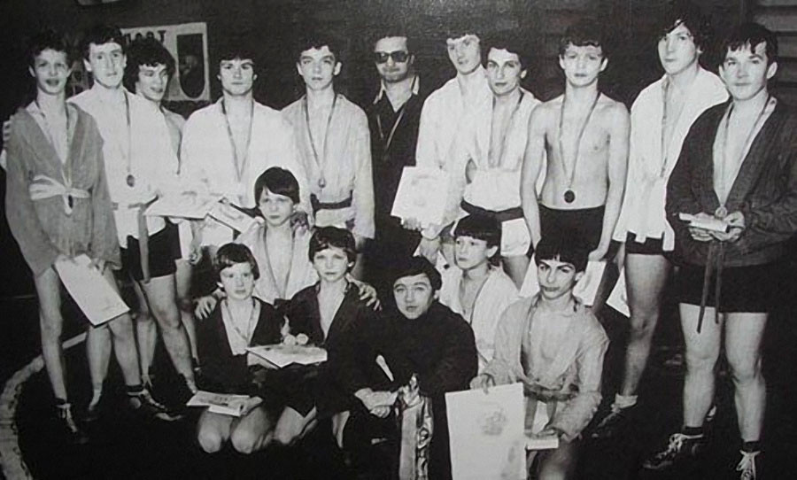 Малоизвестные факты о спортивном прошлом Дмитрия Нагиева. Узнайте, как будущий актер стал чемпионом СССР по самбо, почему его выгоняли из секции дзюдо и кто был его тренером.