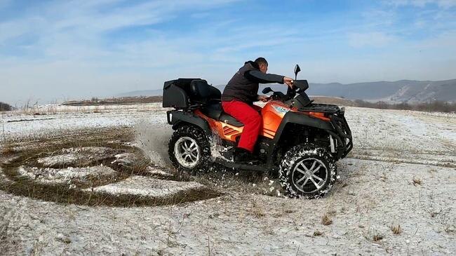 Загородный зимний дрифтинг на квадроциклах встречает обоснованные претензии аграриев в связи с деформацией почвы и порчей посевов YouTube