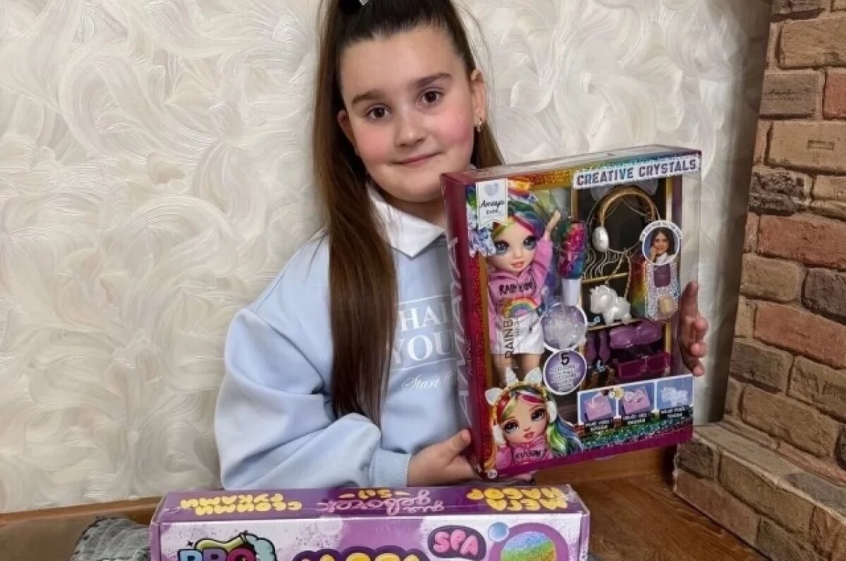    Гольдштейн исполнил желание 8-летней Вари в акции «Ёлка желаний»