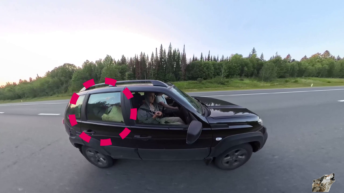 Полностью забитая машина вещами