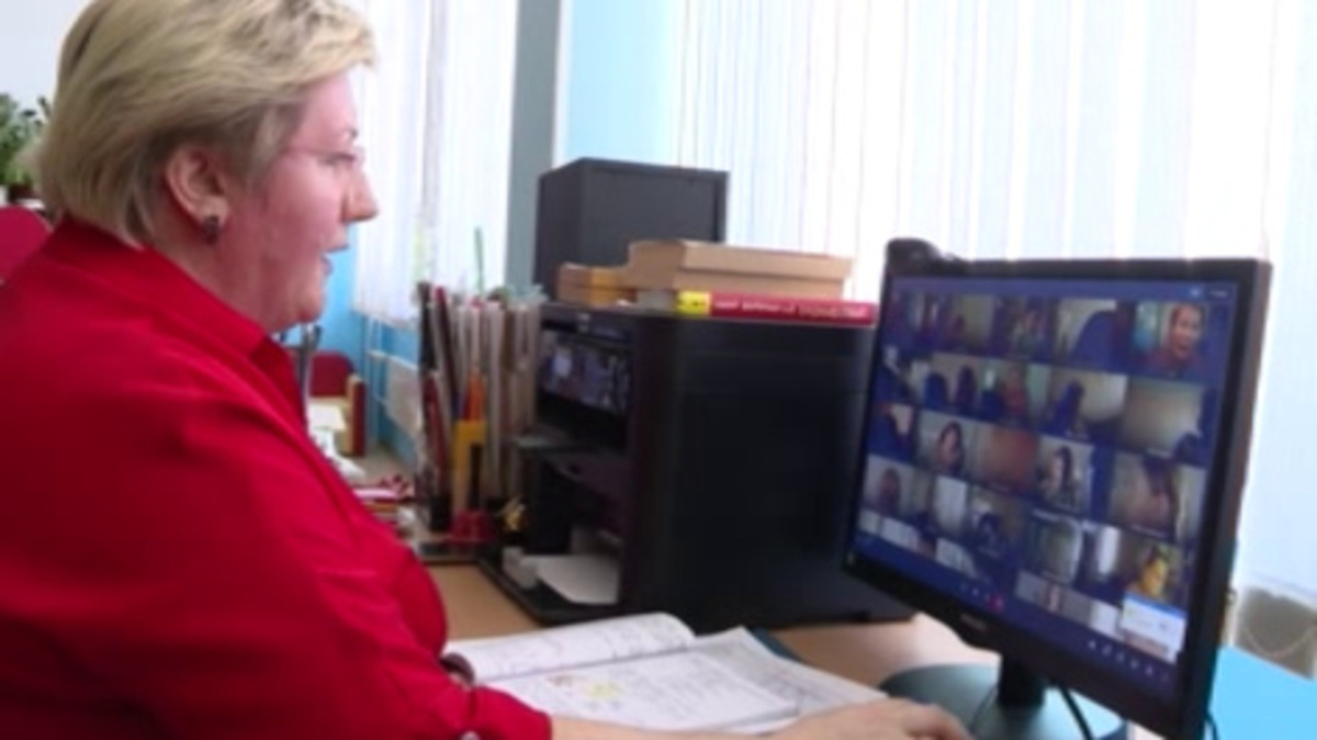    В Курской области дистанционное обучение в школах продлится до конца недели