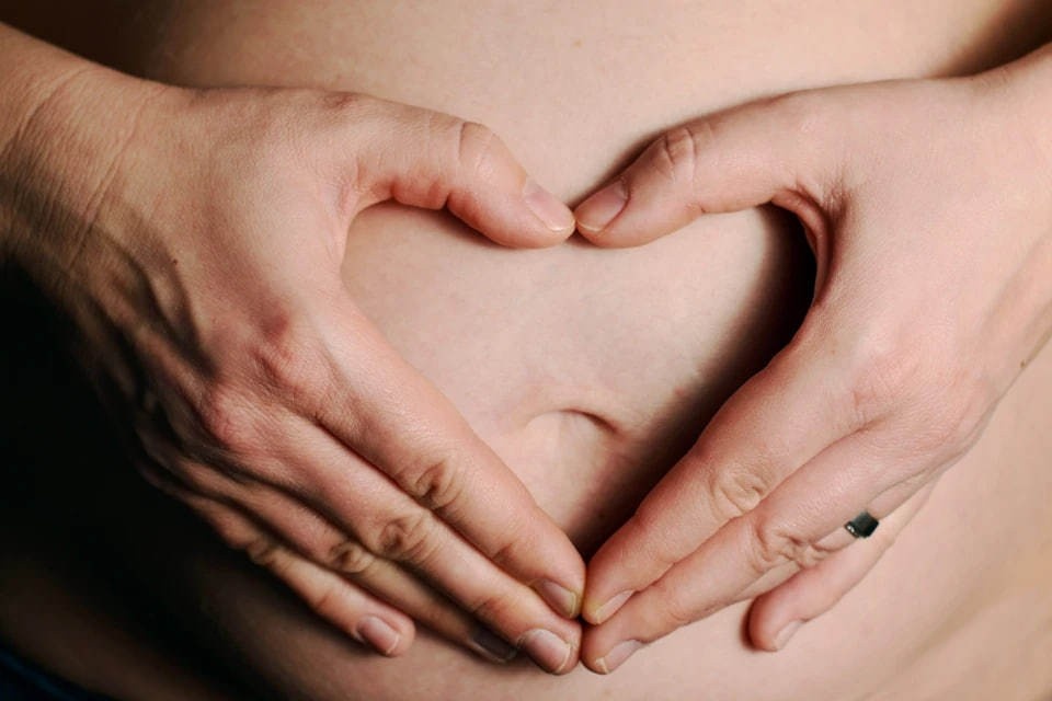    Беременная женщина потеряла ребенка, выпив популярный напиток: он есть в холодильнике у каждого GLOBAL LOOK PRESS