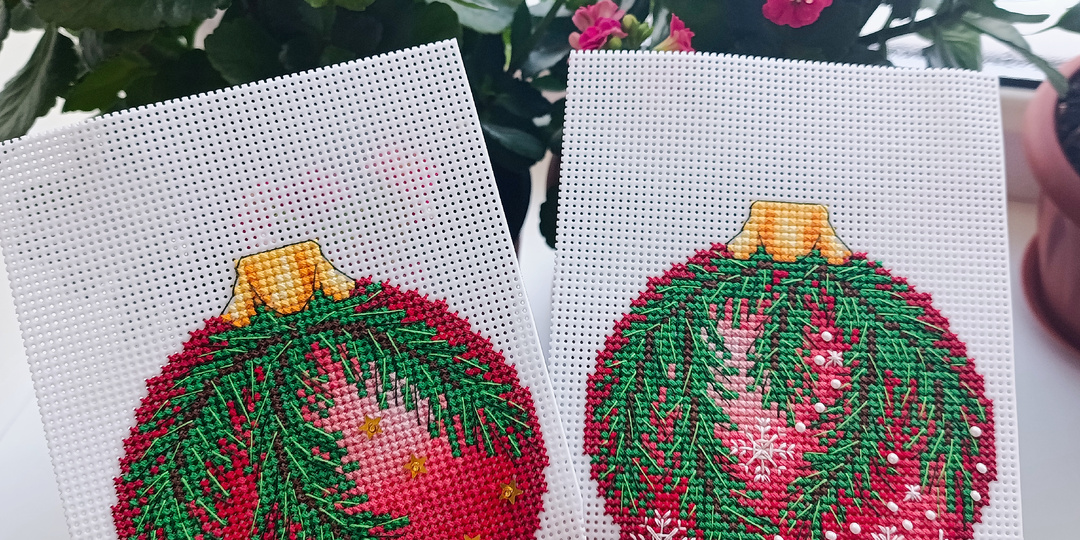 "Шар с ёлочной веткой" от Булавочки. Готовая работа.