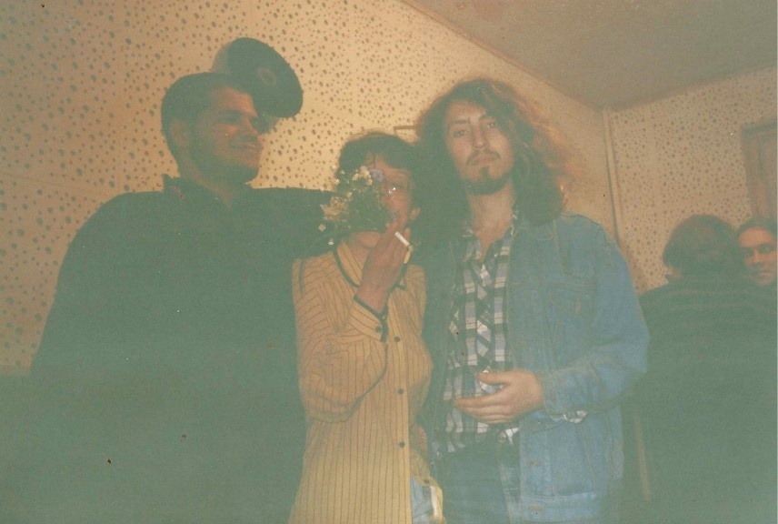 Слева направо: Андрей "Манго" Шруб, Эвелина Шмелёва, Александр Андрюшкин. в студии "Мизантроп" (1994 год). Фото из архива Э. Шмелёвой (Богдановой).