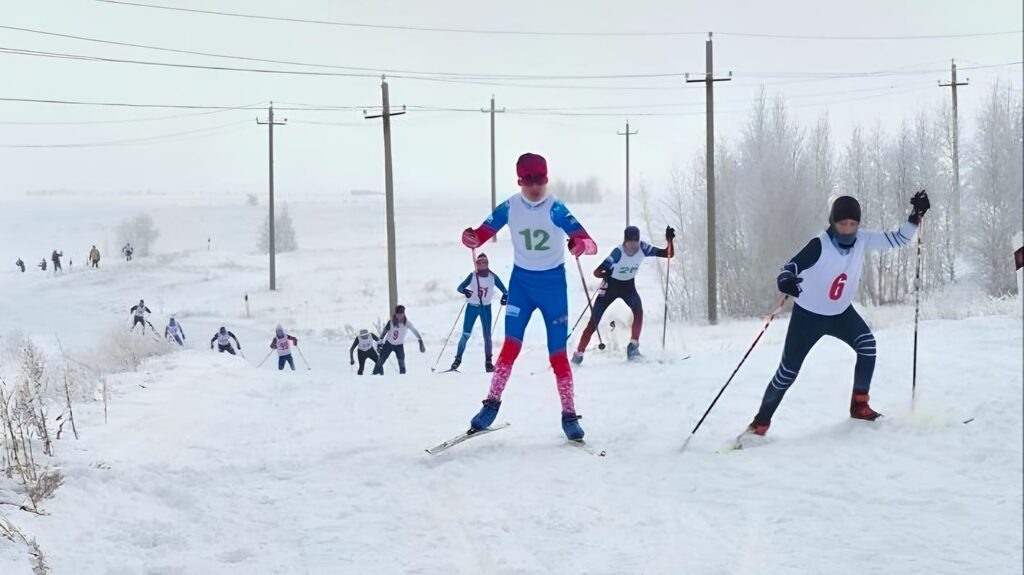     Соревнование по лыжным гонкам на Ишкининской трассе.     
Фото: физкультурно-оздоровительный комплекс Горняк.