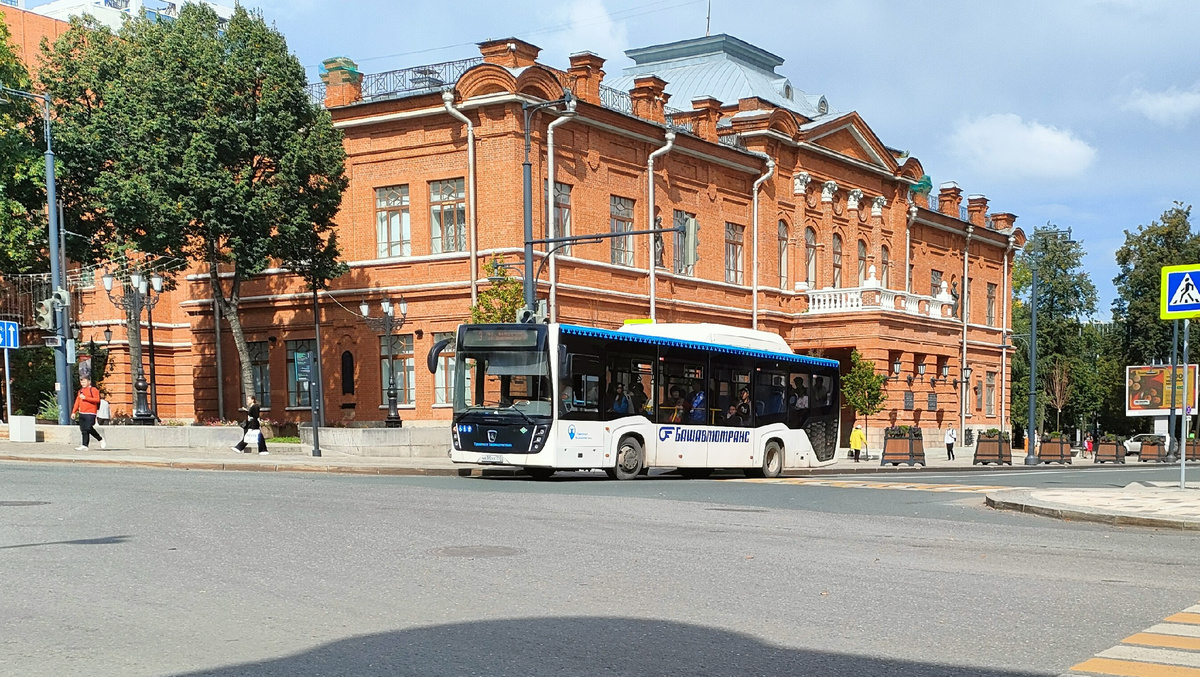 ул. Ленина, автобус НЕФАЗ-5299-30-57, маршрут № 3