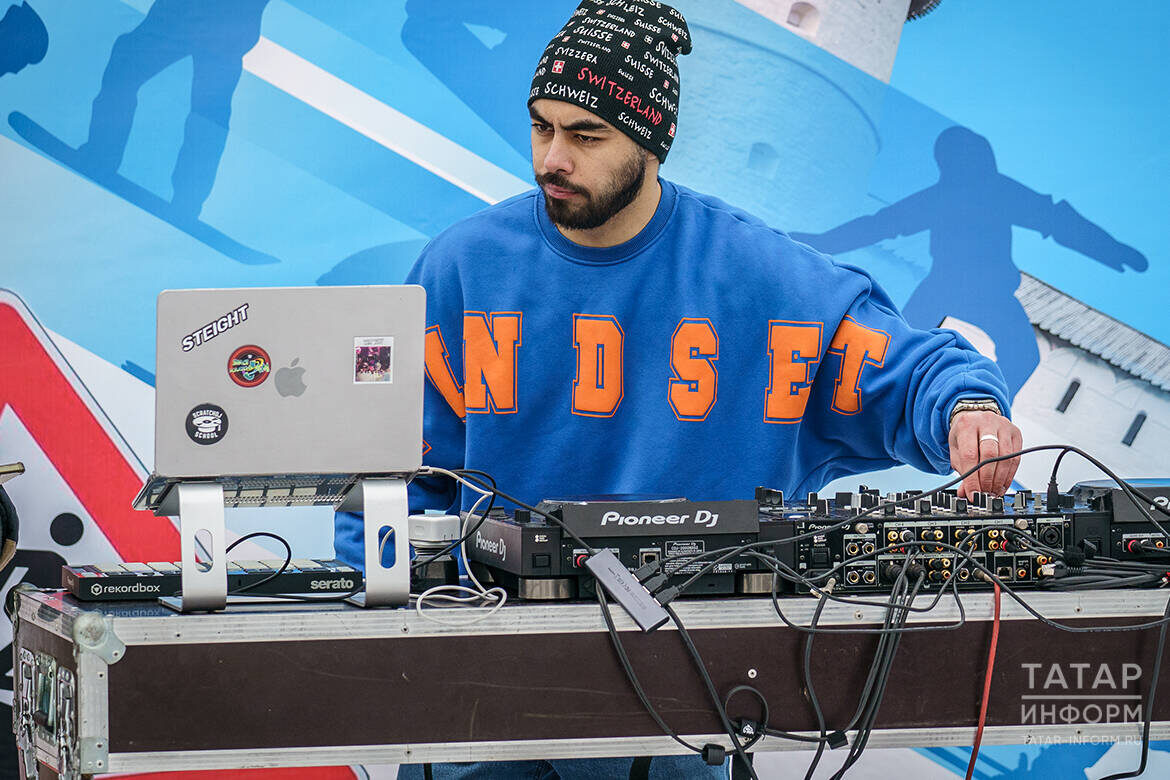 6 февраля пройдет дискотека «БиЮ во дворах». Пространство превратят в уличную площадку с диджей-сетом, горячими напитками и световой инсталляциейФото: © Владимир Васильев / «Татар-информ»