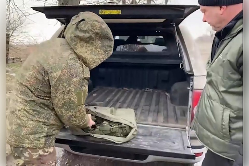    Разгрузки передали штурмовикам ВДВ. Фото: Народный фронт Херсонской области