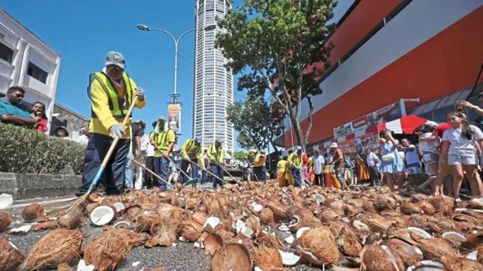 Фото: https://asianews.network/in-malaysia-thaipusam-festival-waste-fuels-green-energy/