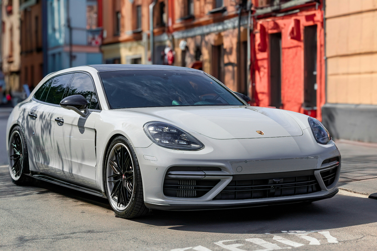     Peter Muniz/Unsplash