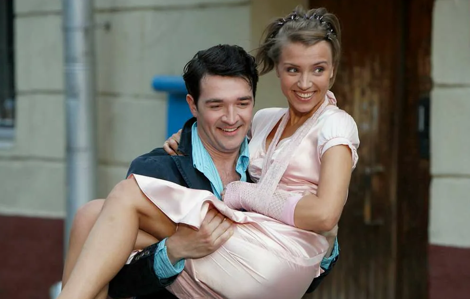 на фото Ксения Алферова и Егор Бероев