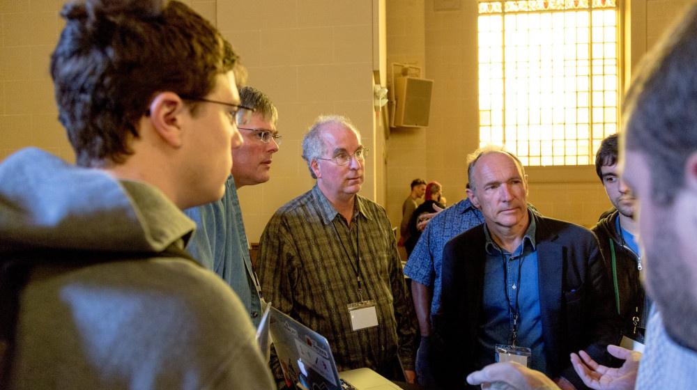    Кто сделал Интернет настоящим чудом современности