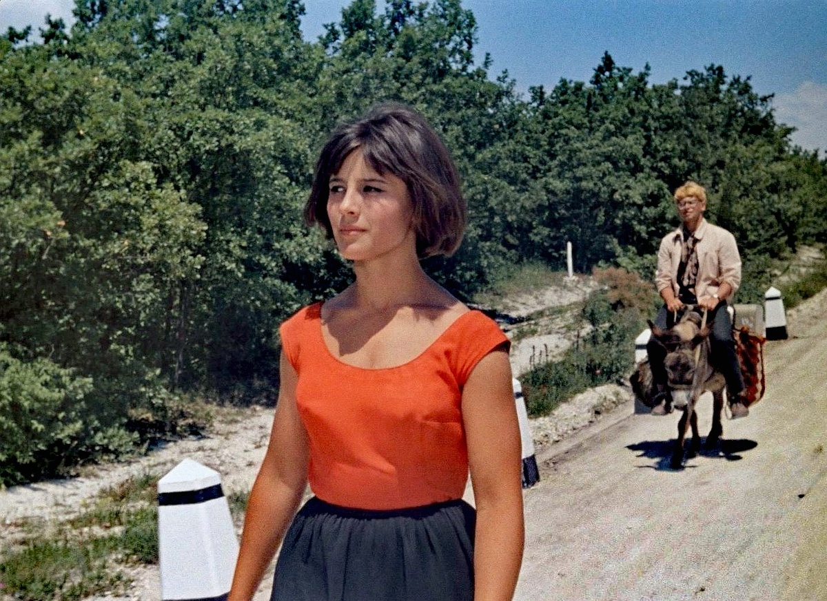 Вспомним симпатичных советских девушек-знаменитостей с атлетической фигурой