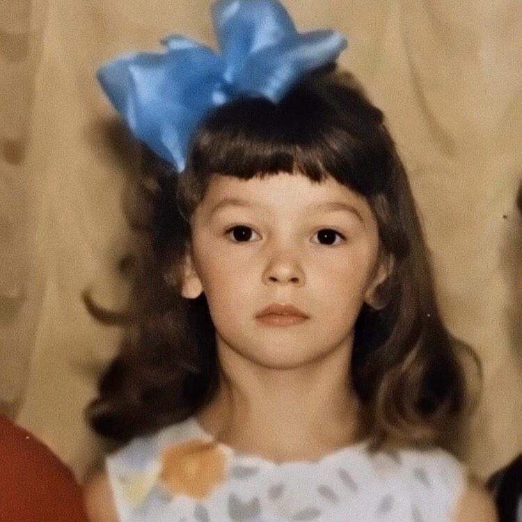 Настя Ивлеева в детстве.
