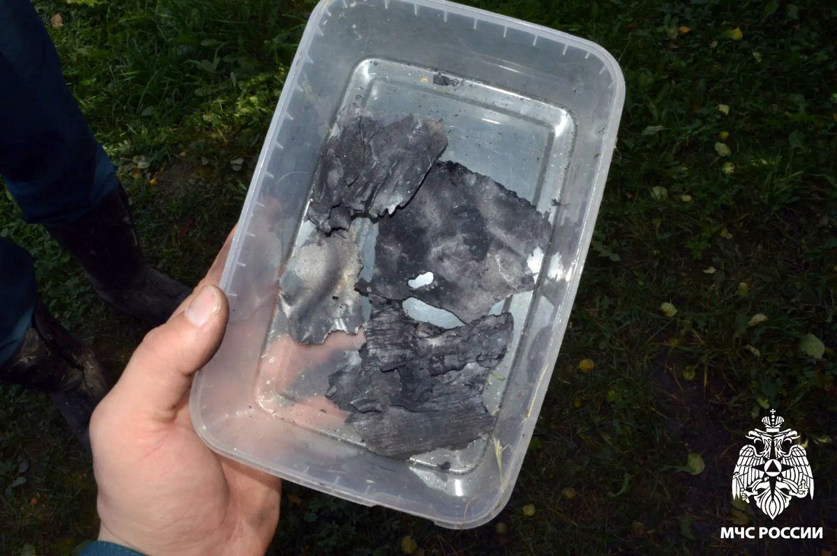 Частицы горевшего строения, найденные на значительном удалении от него