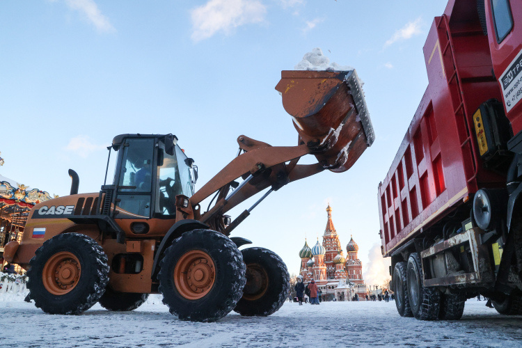    В Москве, которая недавно «откопалась» от снега, в начале недели наблюдалась самая холодная ночь с начала нынешней зимы, синоптики фиксировали до минус 25 градусов, а в Подмосковье столбик термометра и вовсе опускался до минус 30 .   
Фото: «БИЗНЕС Online»