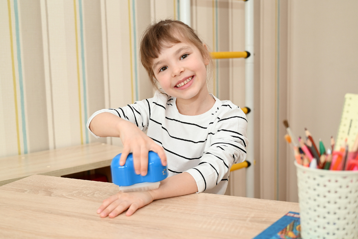 Массажная щетка