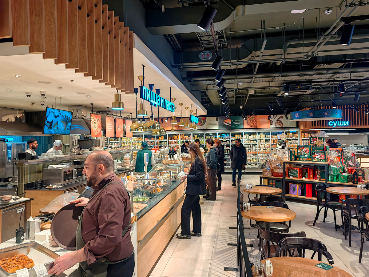 В Азбуке на Невском. Территория кафе