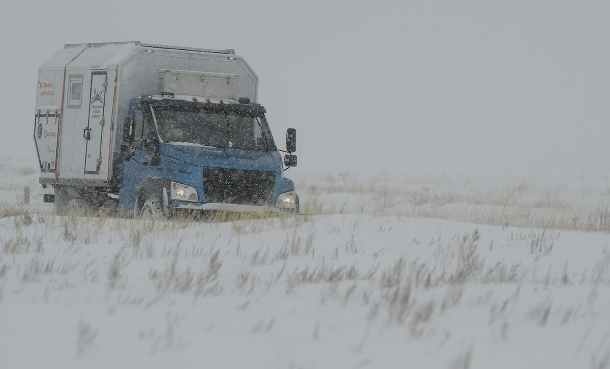 Мой дом на колёсах в пургу. Игорь Шпиленок (с)