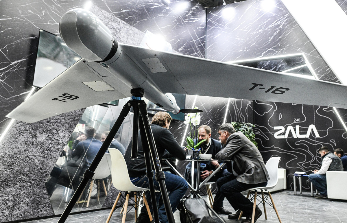 Беспилотный летательный аппарат ZALA T-16 на выставке НАИС-2026 в Москве © Sputnik