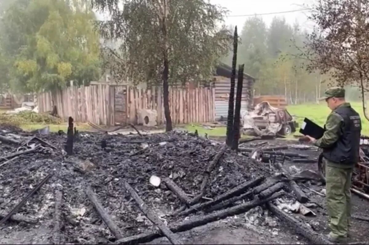    Строил дом сам.